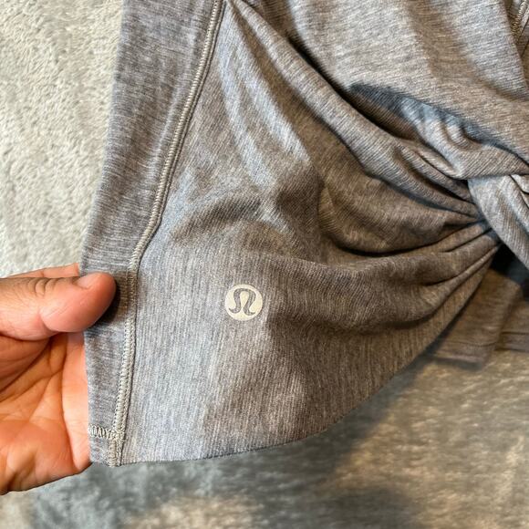 Lululemon Twist Back Tee Heathered Core Medium Grey Size 6‎ - Picture 4 of 6